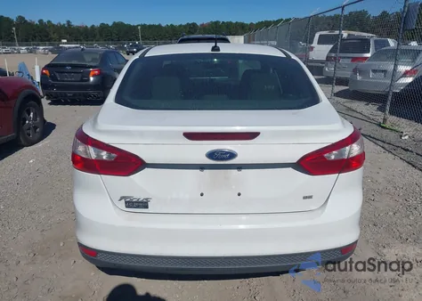 2014 Ford Focus Se z USA, uszkodzony, nr VIN 1FADP3F22EL345355